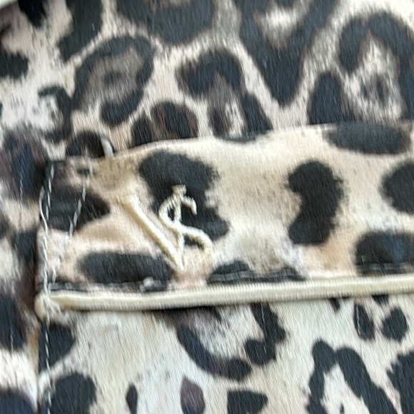 Victoria’s Secret gray/white cheetah print pajama top. Button front.Size Small. - Picture 2 of 14